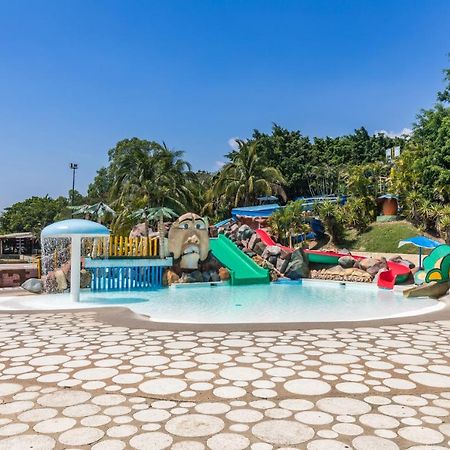 Resort y Parque Acuatico Valle Dorado El Rosario Exterior foto