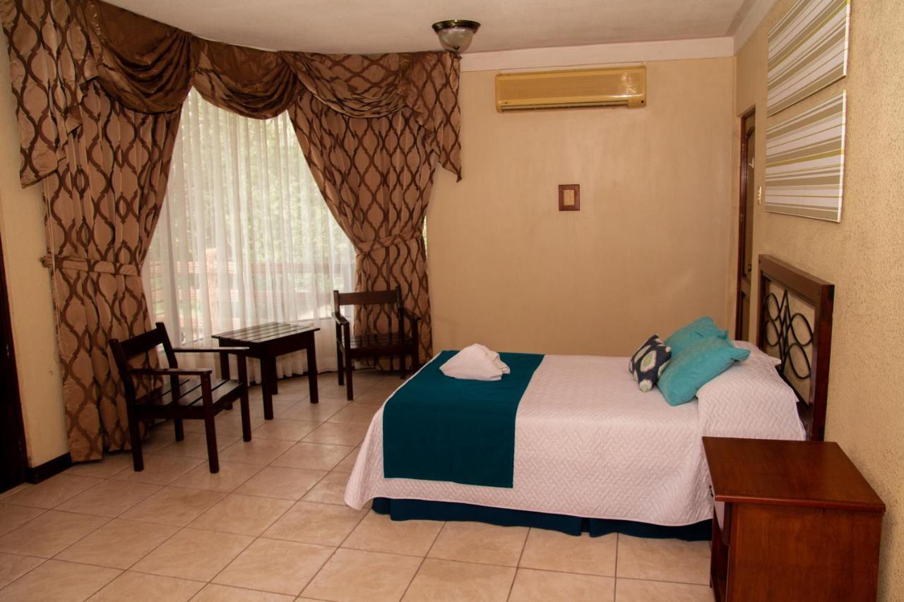 Resort y Parque Acuatico Valle Dorado El Rosario Exterior foto